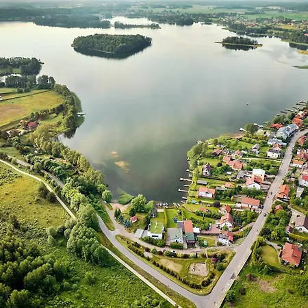 Dom Nad Jeziorem * دوروتوو